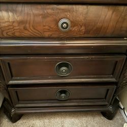 Dresser & 2 Nightstands