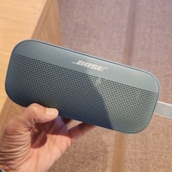 Bose SoundLink Flex Portable Bluetooth Speaker