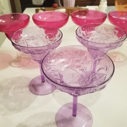 7 Plastic Margarita Glasses (3 Purple/4 Pink)