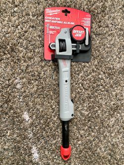 Milwaukee Offset Pipe Wrench