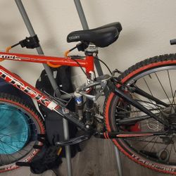 Trek Mountain Bike Small 