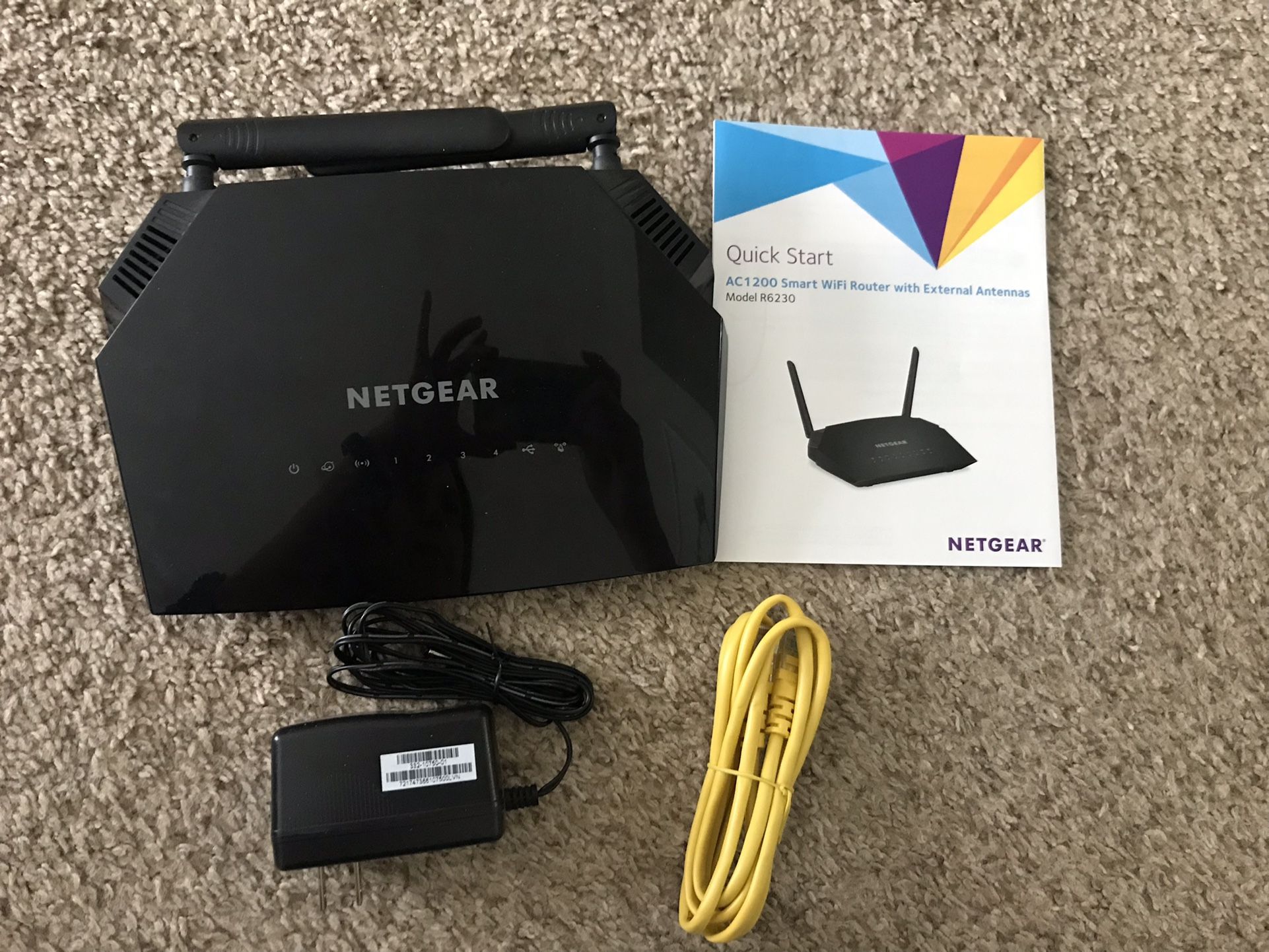 NETGEAR WiFi Router (R6230) - AC1200 Dual Band Wireless Speed (up to 1200 Mbps)