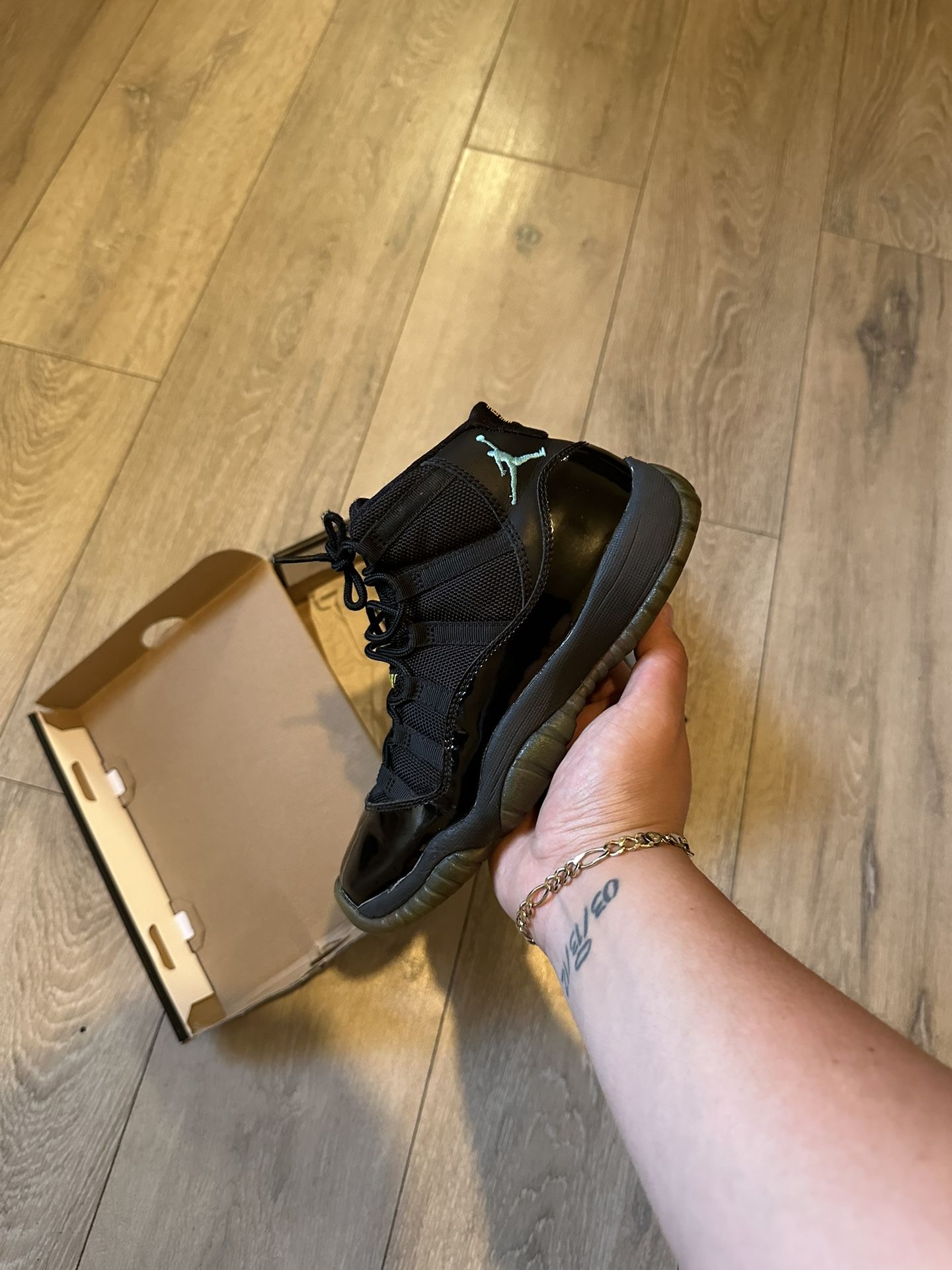 Jordan 11 Gamma 