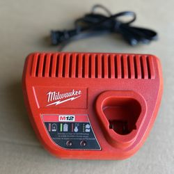 Milwaukee M12, 12 Volt Charger, Lithium Ion Battery Charger.
