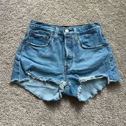 Blue Levi’s 501