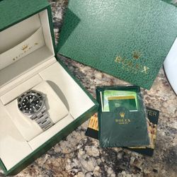 Authentic Men’s Rolex Watch Box & Papers Included