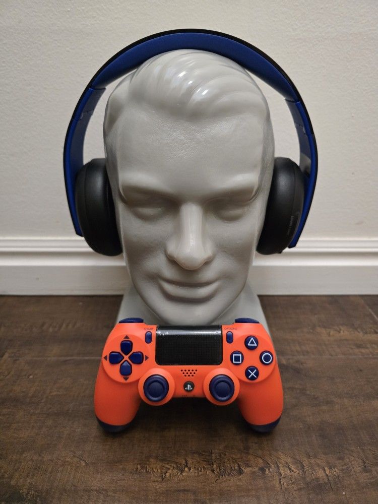 PS4 Wireless Headset and Dual Shock 4 Bundle