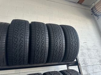 SET OF TIRE 285 65 20 CYBERTRUCK PIRELLI 85% LIFE