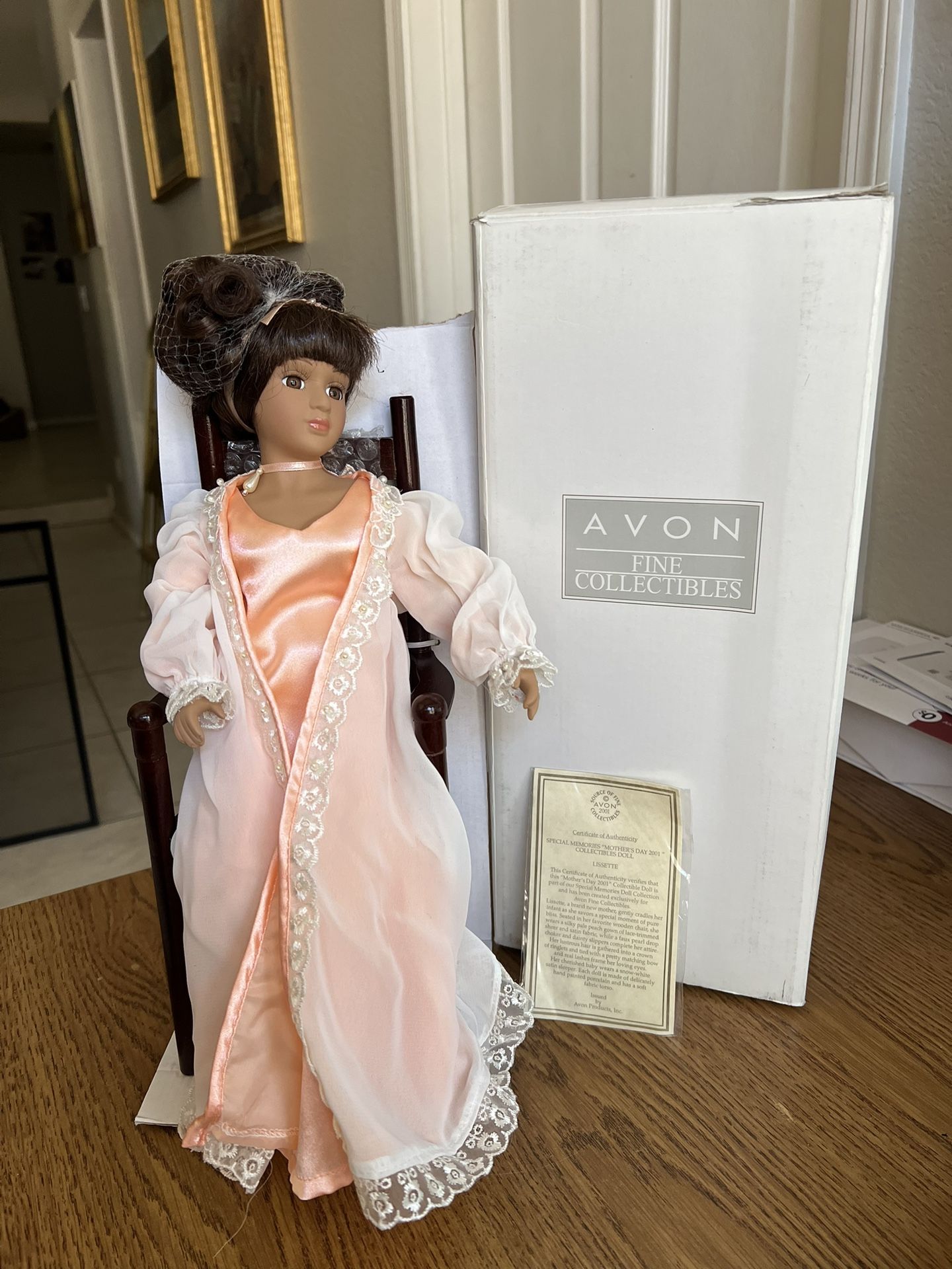 Vintage Avon “Mother’s Day 2001” Collectible Doll Lissette (Hispanic) Brown Hair