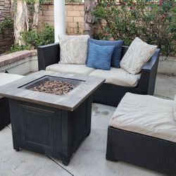 Outdoor Patio Lounge Set With Fire Pit 