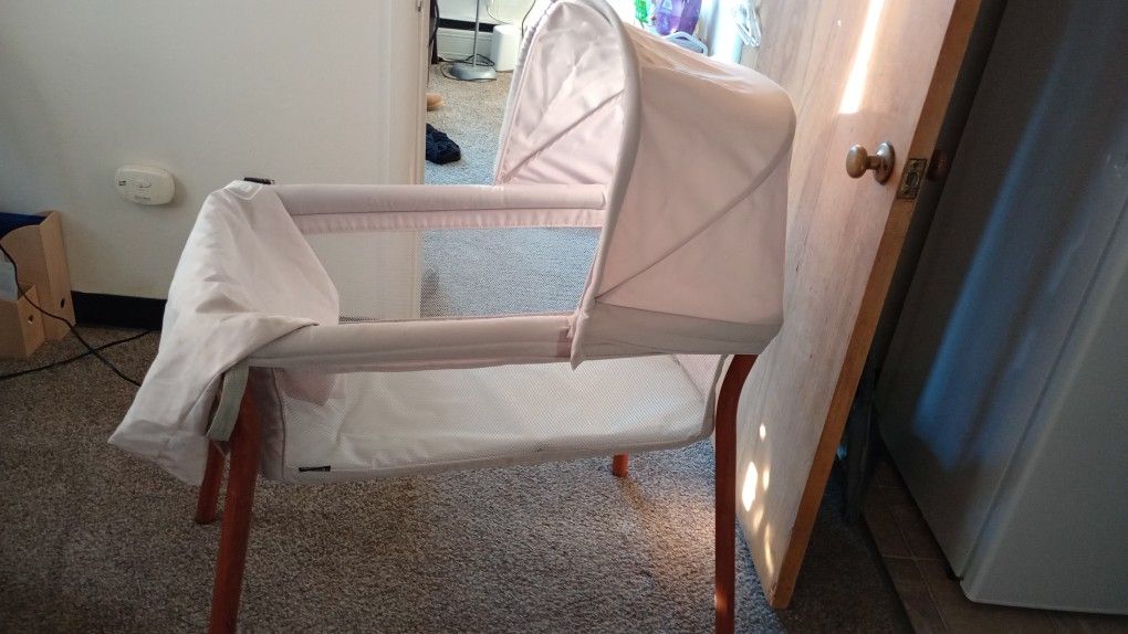 Baby Bassinet Chicco Brand