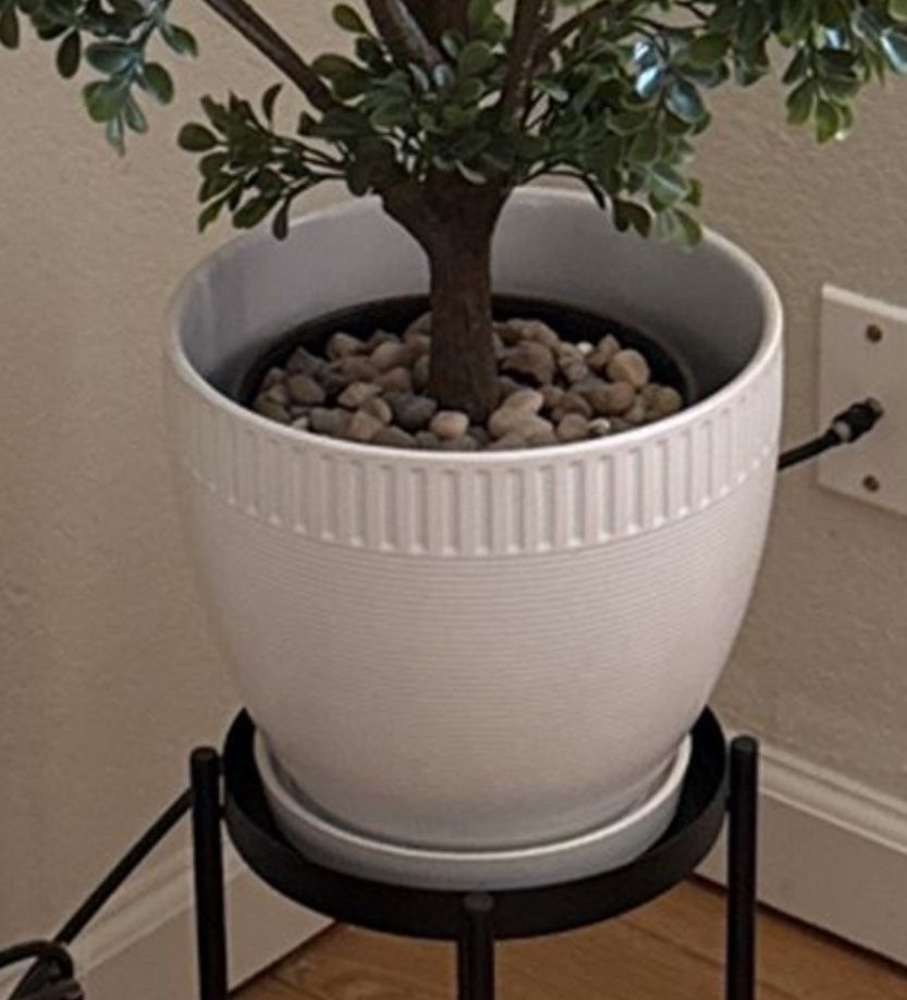 Flower Pot With Drain Hole