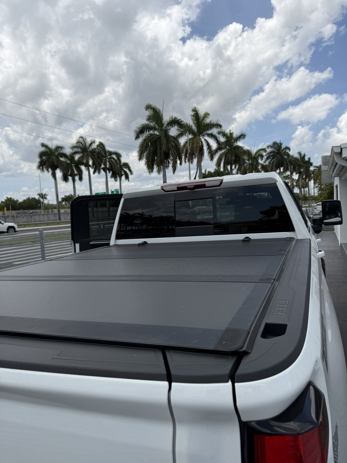 2025 Chevy 2500 Hd Rough Country Bed Cover