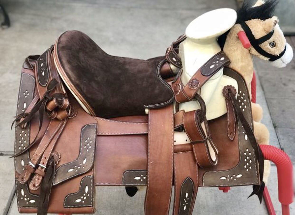 Horse saddle 15”- NEW