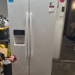 Amana Refrigerator 