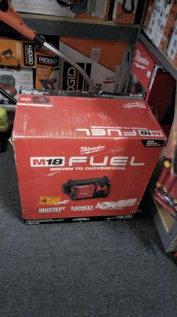 MILWAUKEE M18 FUEL 2 GALLON COMPACT QUIET COMPRESSOR (TOOL ONLY)