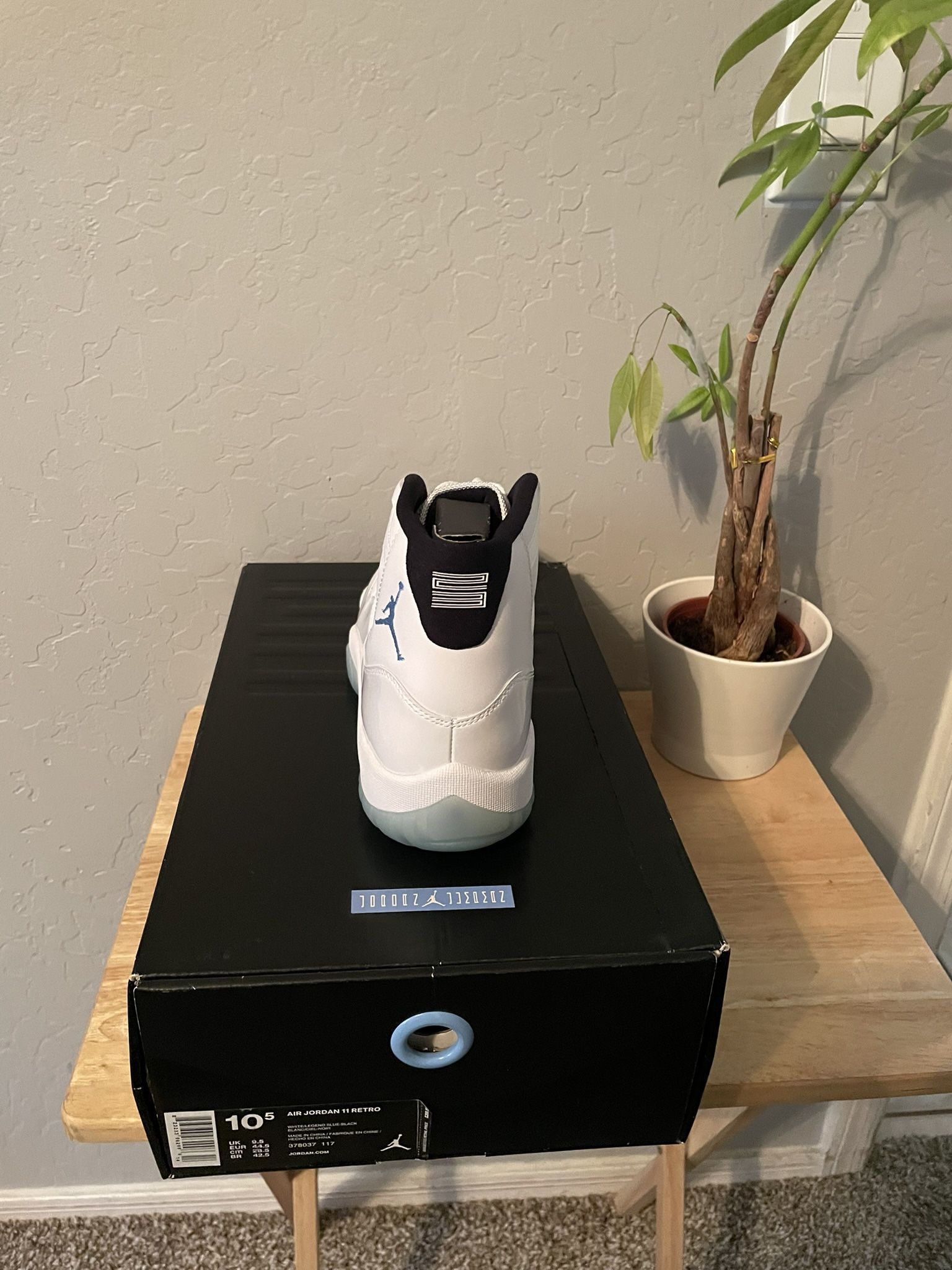 Size 10.5 - Jordan 11 Retro High Legend Blue NEW DS!!