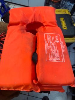 Set of 4 Orange Life Jackets – Adult/Universal Fit