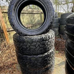 Toyo Tires Open Country A/T. 265 60 18.