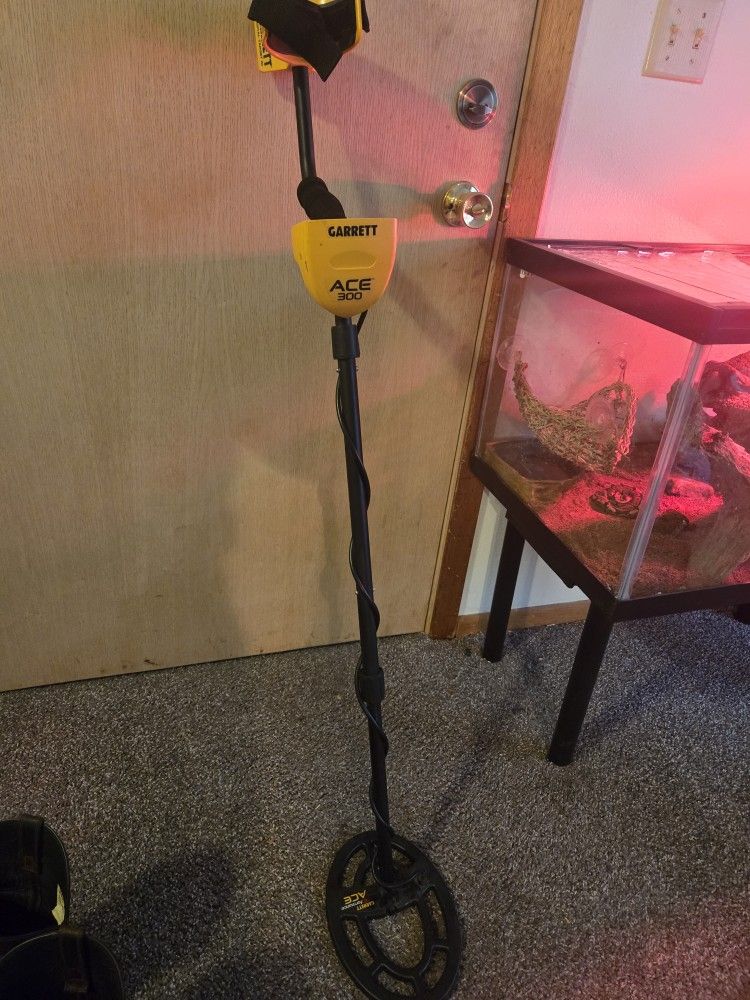 Metal Detector. Garret Ace 300