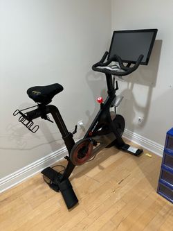 Peloton Bike - Great Condition