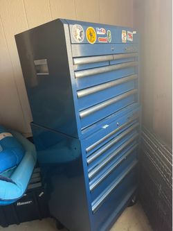 Husky tool box