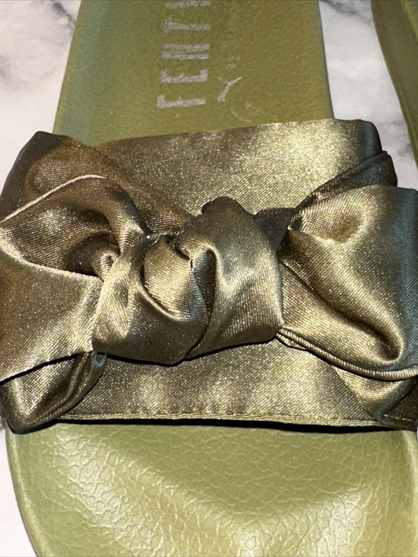 2017 Fenty Puma Olive Bow Slide Rihanna uk5 us7 8 Slides Sandals Shoes