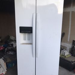 Fridges And  Washers And Gas Stove All In Modesto 