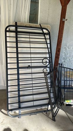 Black day bed