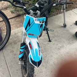 Moto Solo Ay Que Areglar La Cuerda Dónde Engine