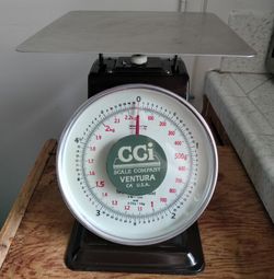 Vintage Kitchen Scale