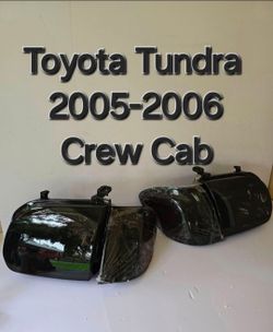 Toyota Tundra 2005-2006 Headlights