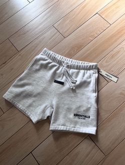 Essential shorts light oatmeal with tags brand new size large