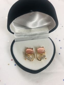 Pink cats eye kitty cat stud earrings