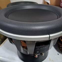 Jl Audio 13.5" W7 Subwoofer ( New Condition) 