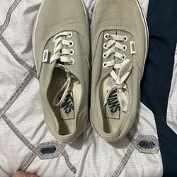 Old School Vans Women 7.5 Men 6