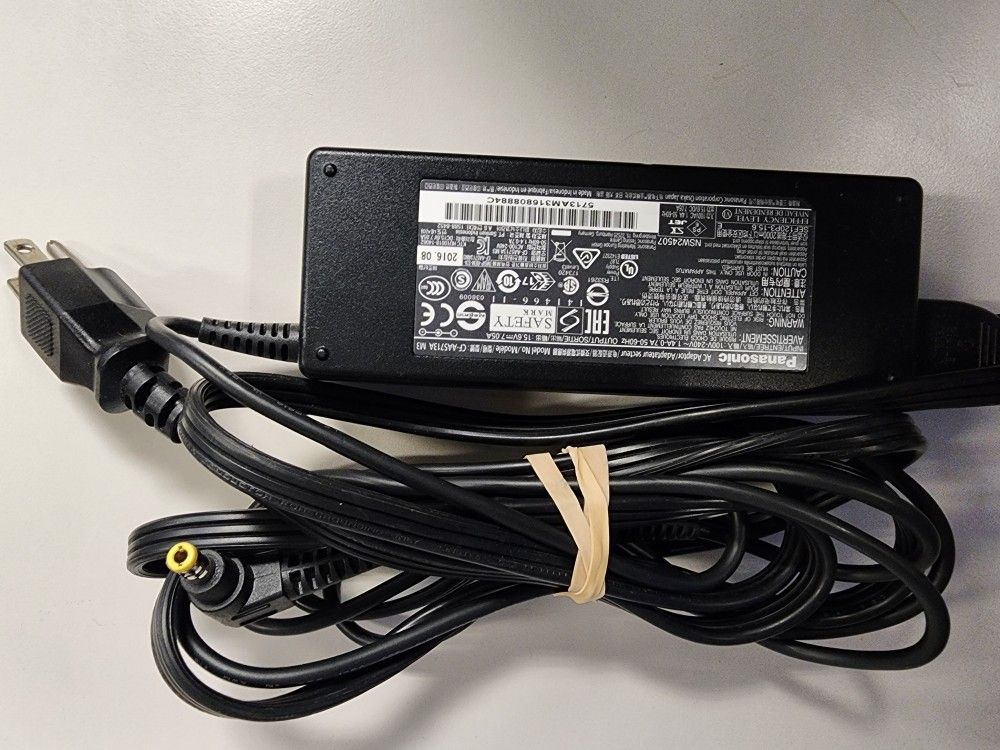 Original Panasonic Toughbook AC Adapter, Model CF-AA5713A M3. 