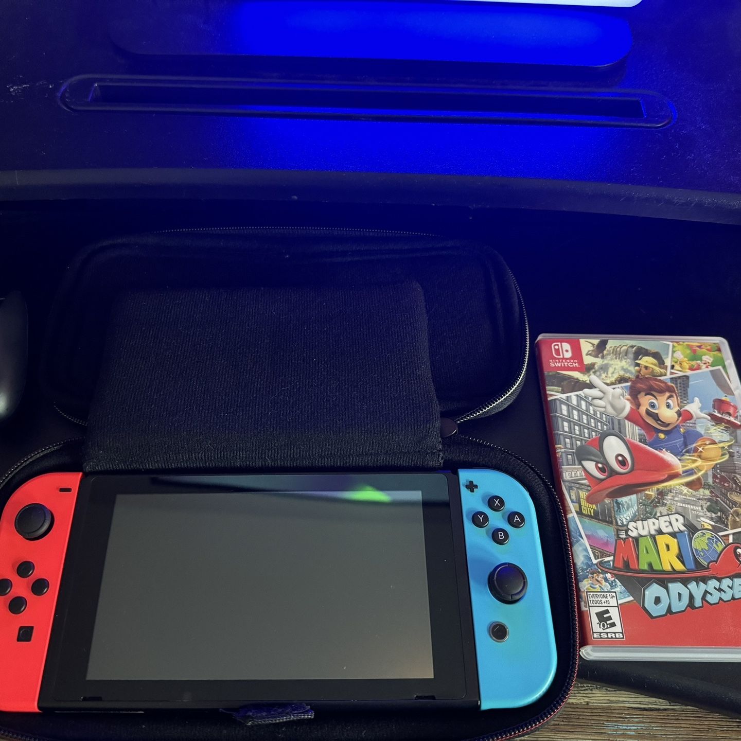 Nintendo Switch w/ Super Mario Odyssey Game 