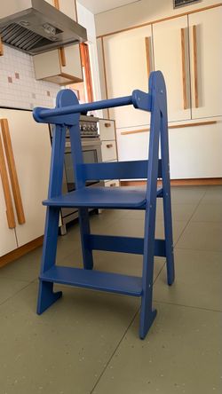 Foldable toddler learning tower