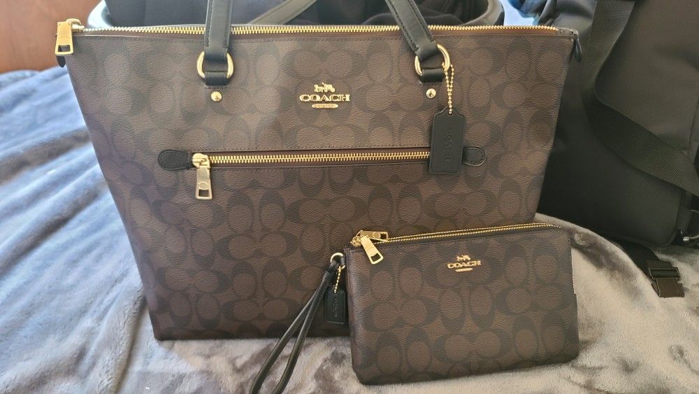 Coach Women Shoulder Bag & Coach Purse