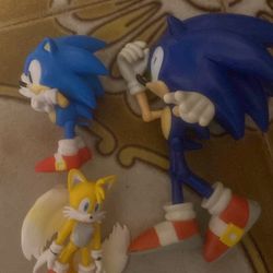 Set Of Three Sonic Figures 