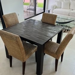Breakfast Dining Table W/ Cork Chairs