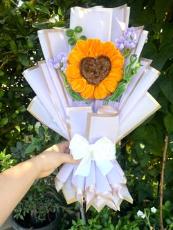 Pipe cleaner bouquet