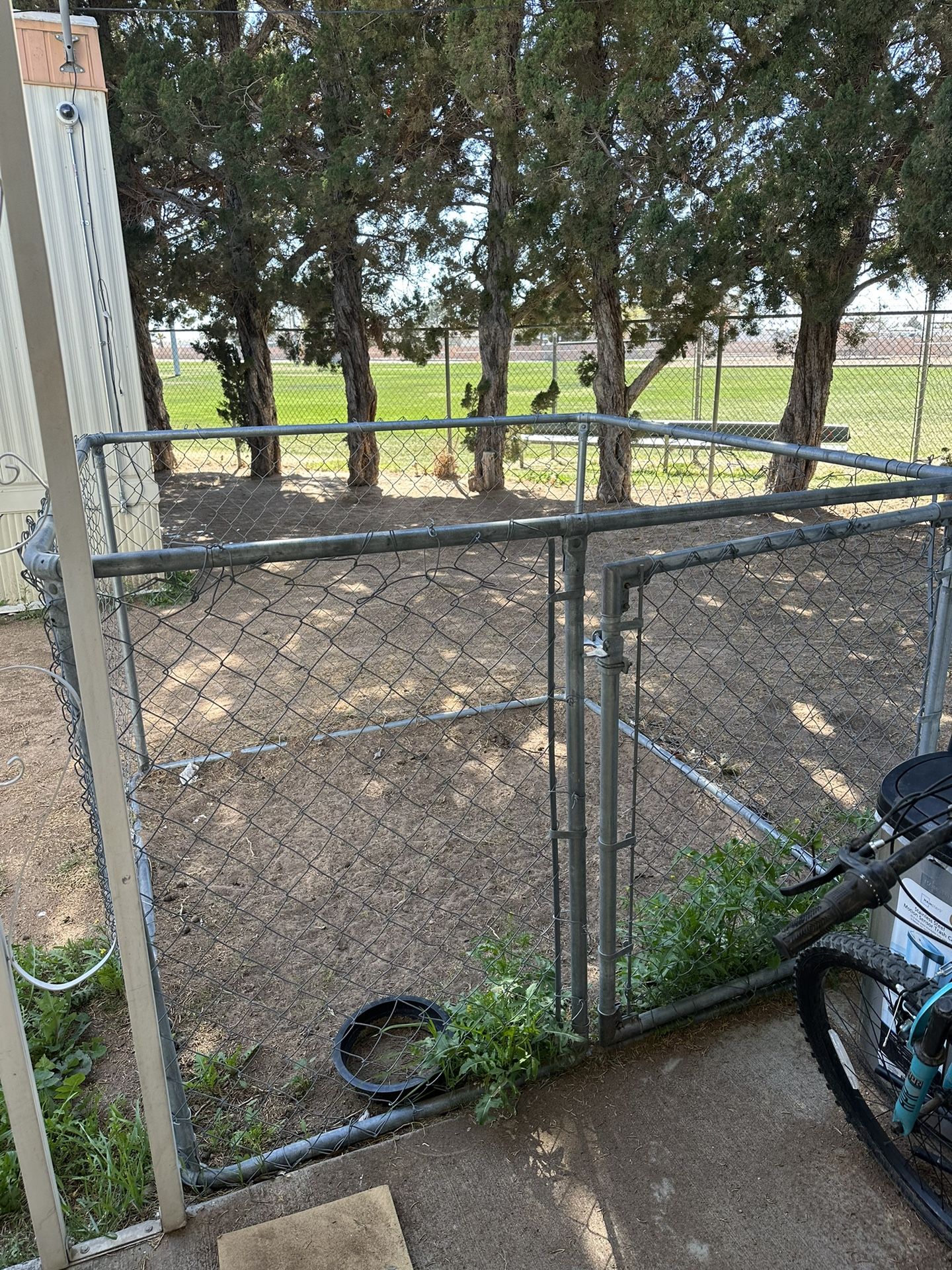 Dog Kennel 