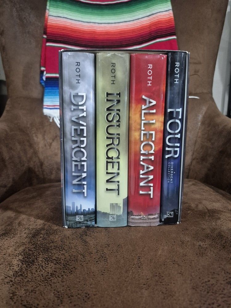 The Divergent Book Series In Good Condition