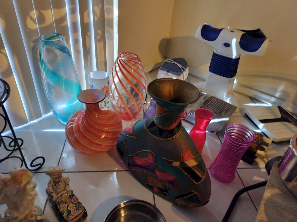 8 Glass Vases