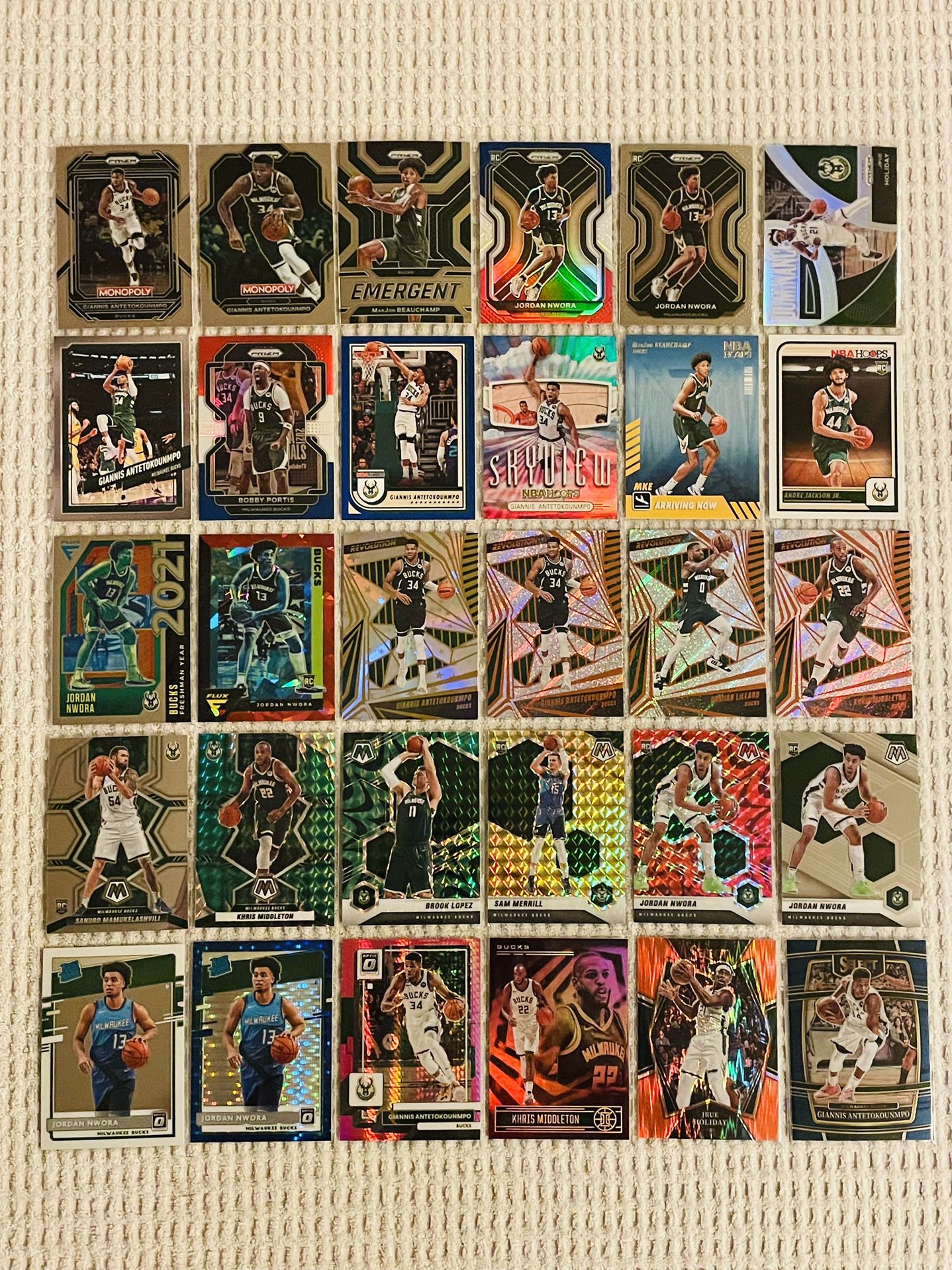 Milwaukee Bucks 30 Card Basketball Lot! Rookies, Prizms, Parallels, Short Prints, Variations & More!
