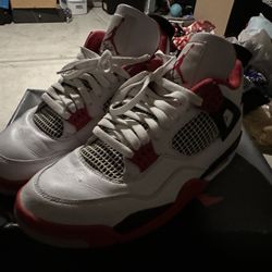 Jordan 4 Retro Fire Red 