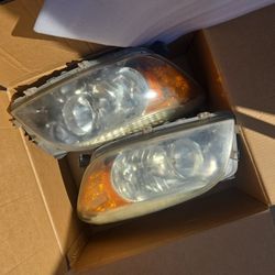 RAV4 HEADLIGHTS/OEM