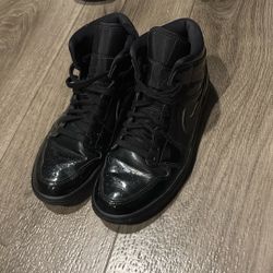 Jordan 1 Mid SE
